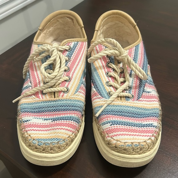 UGG Striped Pastel Knit Espadrille Sneakers Bohemian Lace Up Shoe Women size 7.5 - Picture 5 of 16